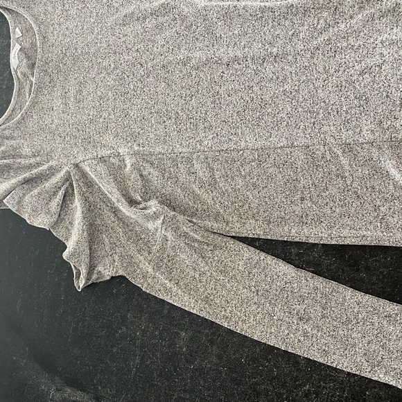 Ruffle Sleeve cold shoulder top - Picture 7 of 9